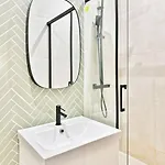 Stylish 2-bedroom Loft In The Heart Of With Air Conditioning パリ