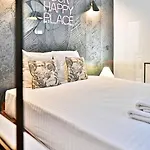 Stylish 2-bedroom Loft In The Heart Of With Air Conditioning *